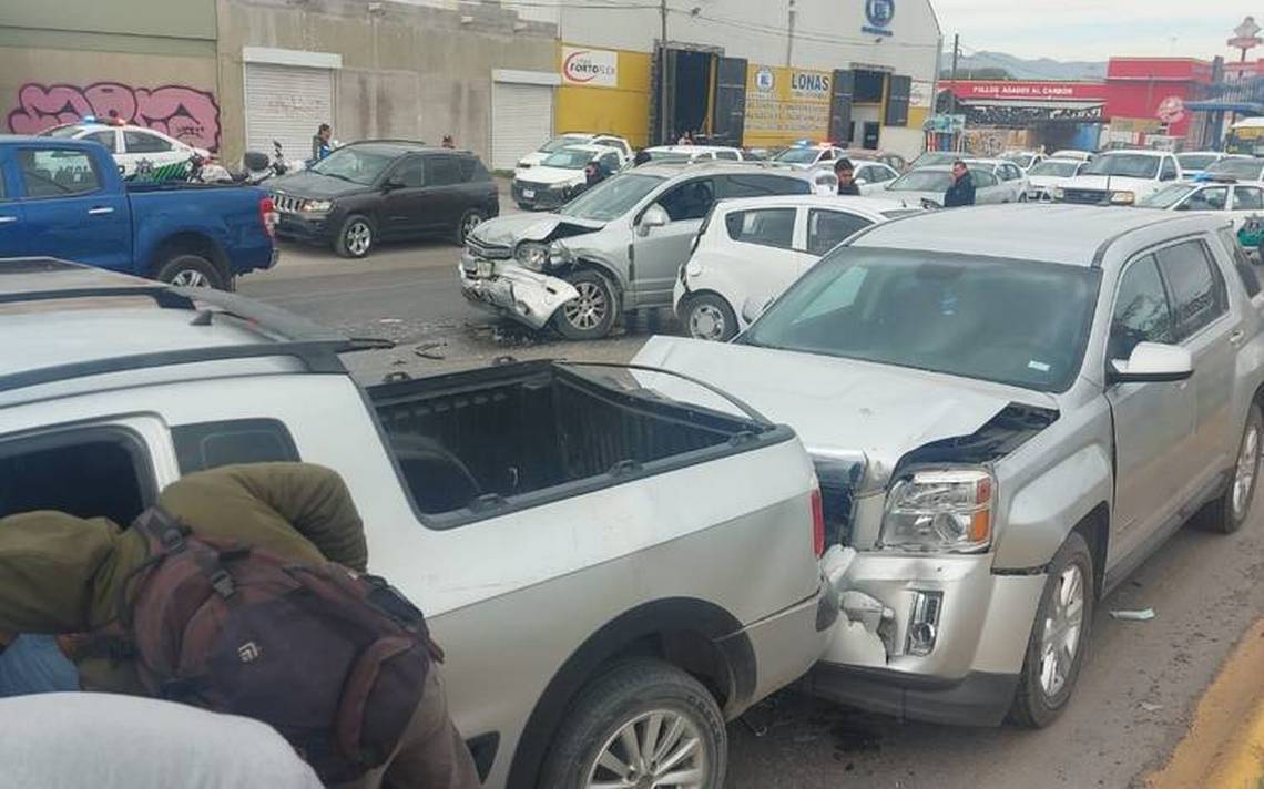 Carambola En Gómez Palacio Deja 6 Autos Dañados Y Una Persona Herida El Sol De Durango